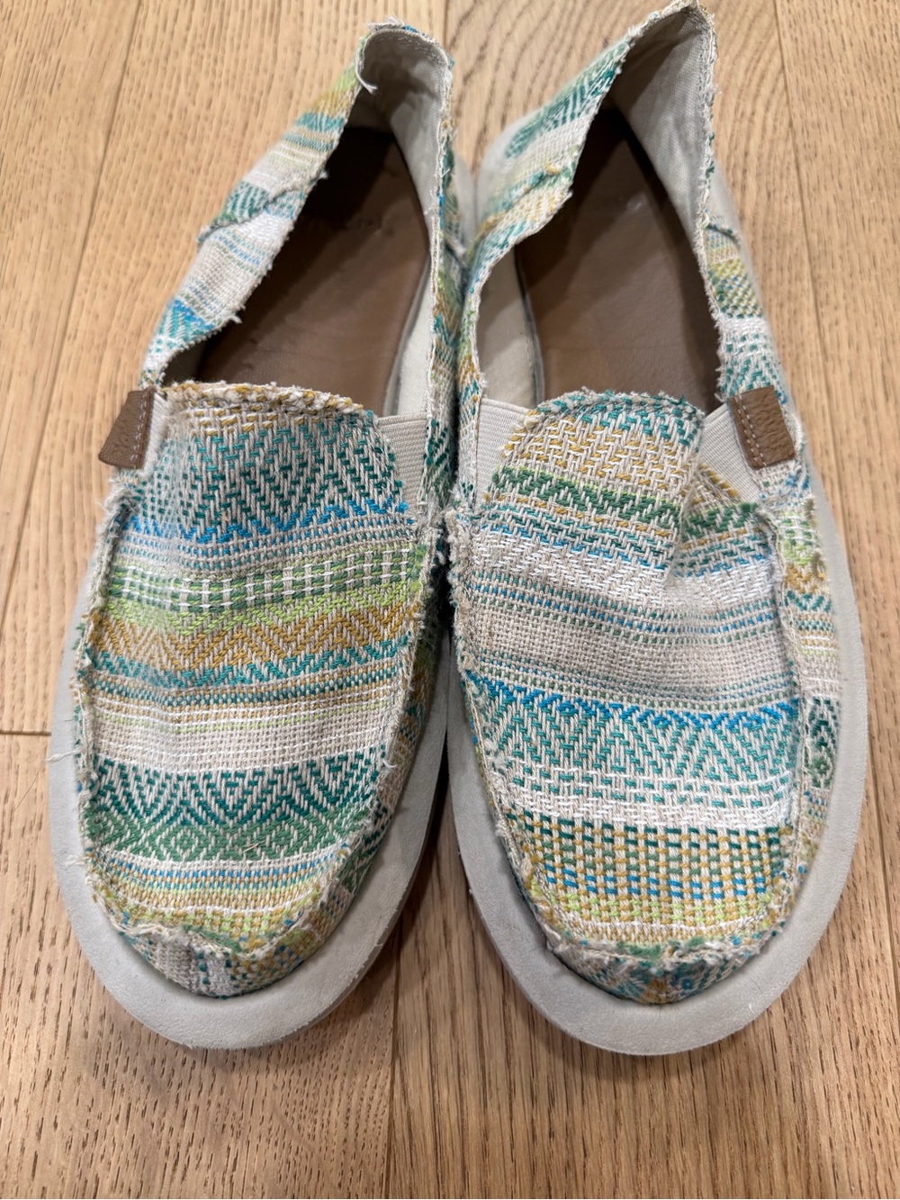 Sanuk WOMEN'S DONNA ST ARTESANO SLIP ON Size 9
